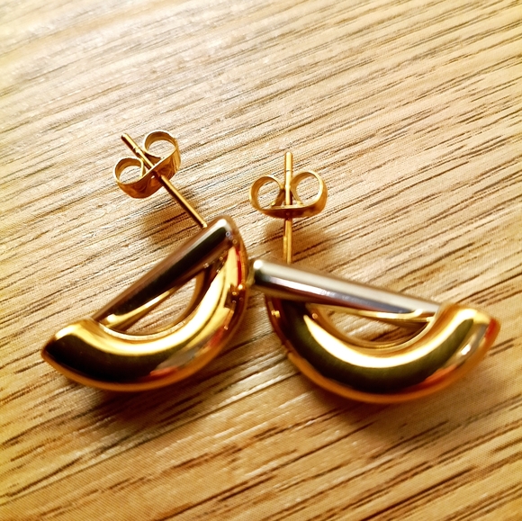 Jewelry - Elegant Gold and Silver Earrings